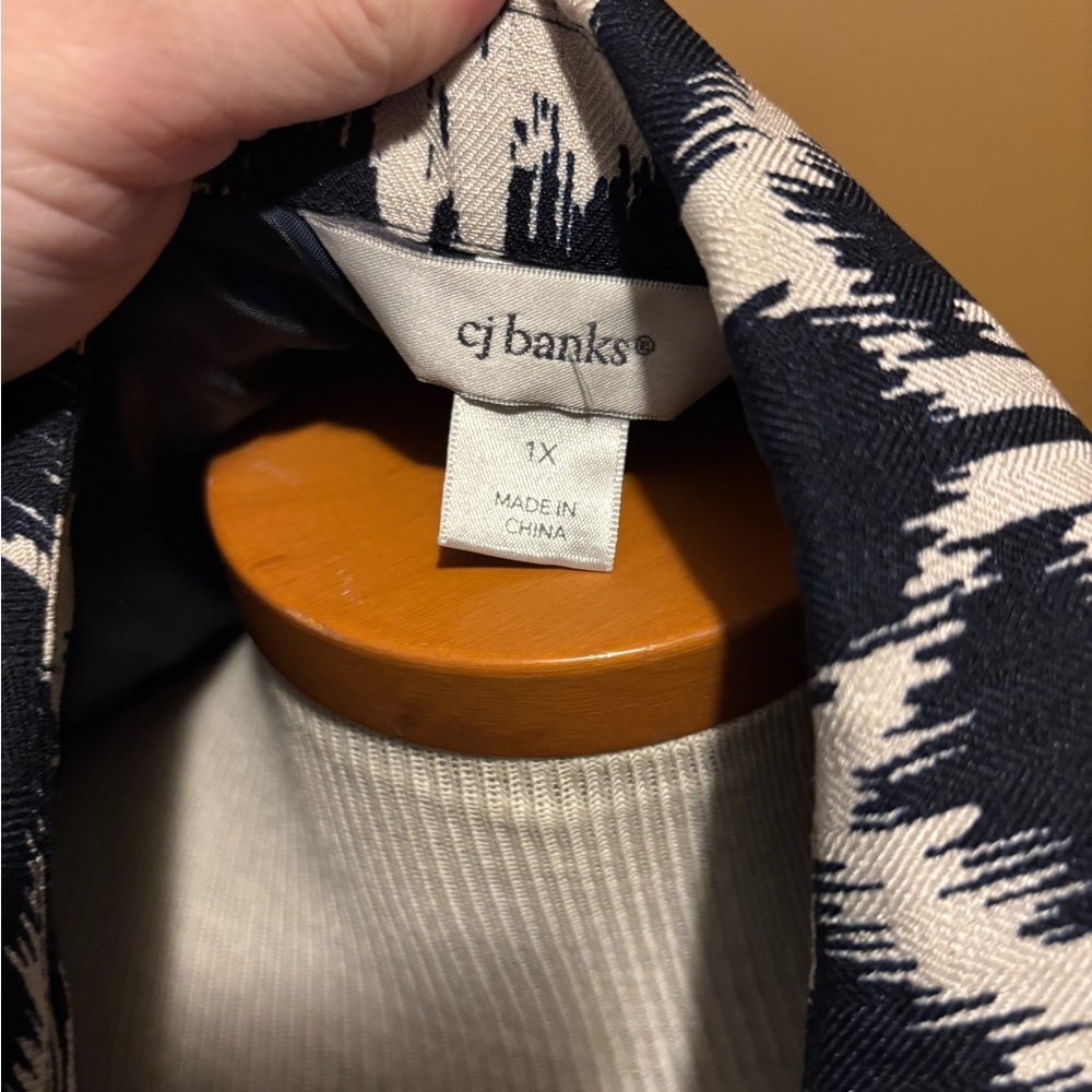 Black And White Patterned Jacket Blazer - image 4